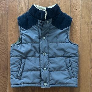 Carters toddler boy puff vest, size 4T